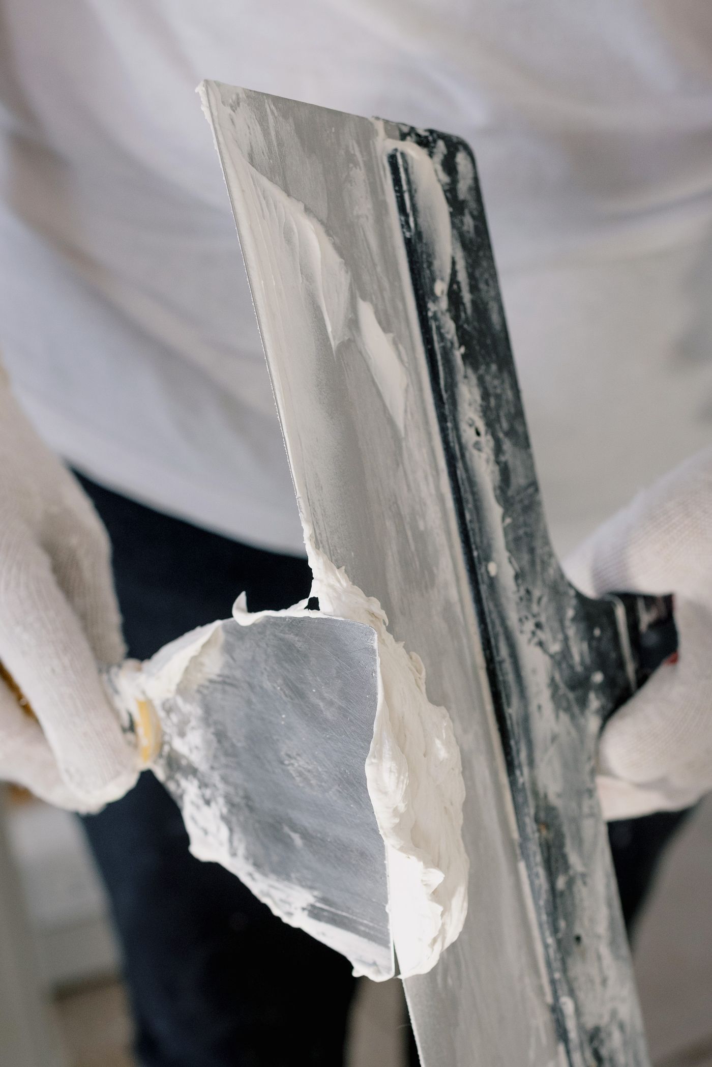 Stock inspiration: a close-up of plastering tools and finishing material.